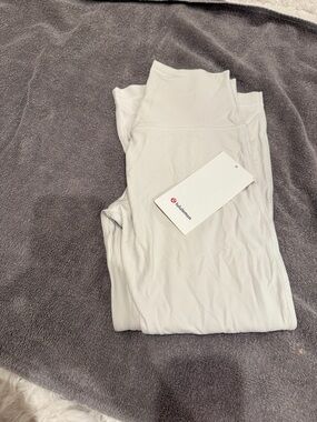 Lululemon bone color Leggings size 6
